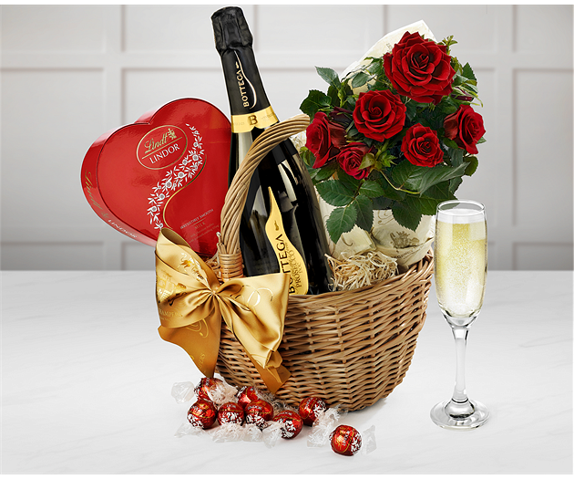 Roses, Chocolate & Prosecco Hamper